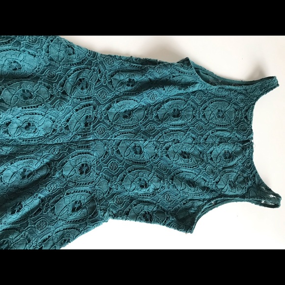 BB DAKOTA Renley Lace Dress in Green! - Picture 5 of 6